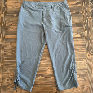 Women’s Eddie Bauer Gray Ripstop Crop Pants Size 14 Outdoor Hiking
